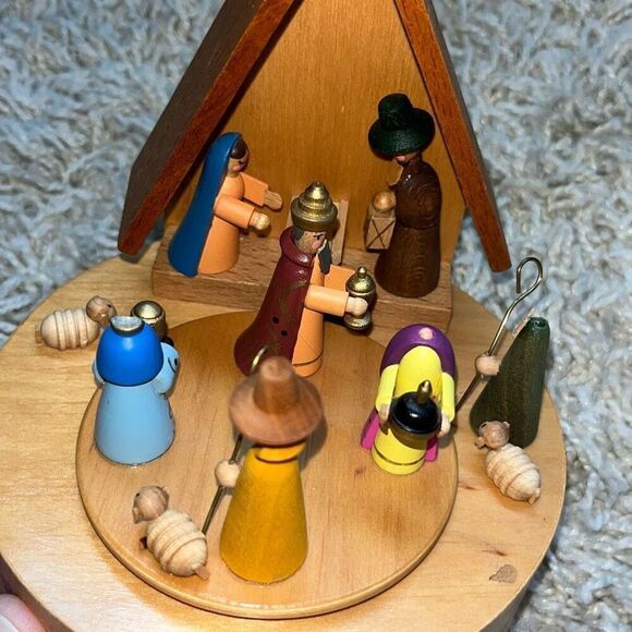 ERZGEBIRGE CHRISTMAS NATIVITY German Music Box European Plays Silent Night - Picture 12 of 16
